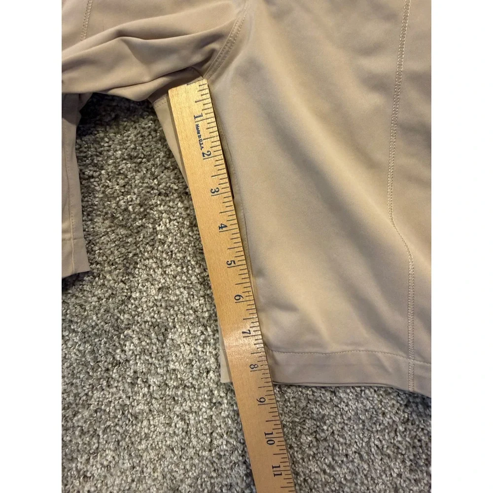 Lululemon‎ Athletica Tan Shorts Size 4 Casual Golf Walking